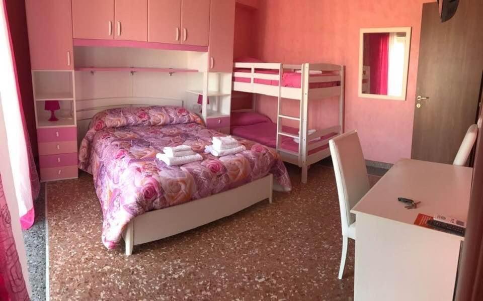 ローマ Marco Aurelio Bed & Breakfast エクステリア 写真
