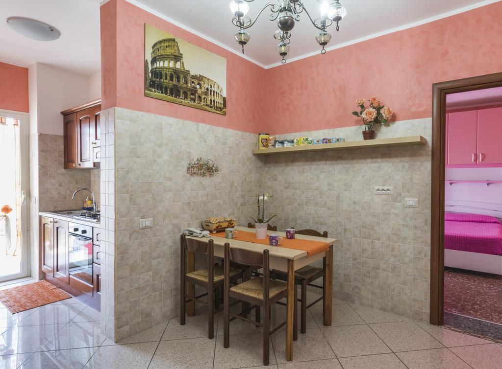 ローマ Marco Aurelio Bed & Breakfast エクステリア 写真